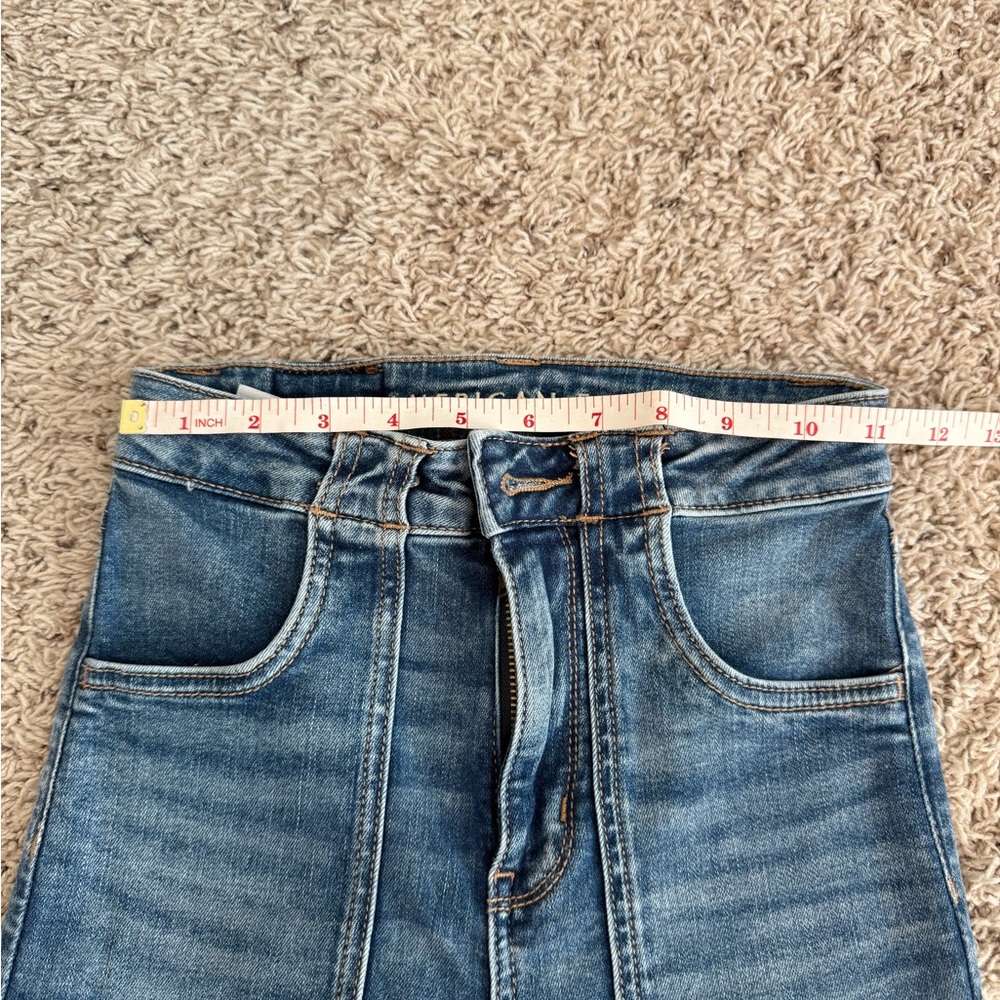 American Eagle Super Hi-Rise Flare Jeans 00 Short - Picture 3 of 8